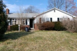 Flipping houses for a living is possible. Check out the before and after photos of this flip house!